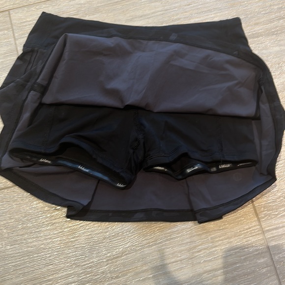 Lululemon Black Camo Skirt - Picture 5 of 6